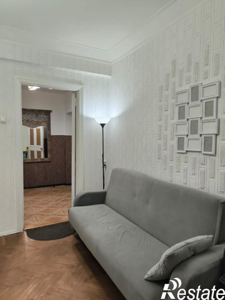 2-комн квартира 35-я линия ул., 49