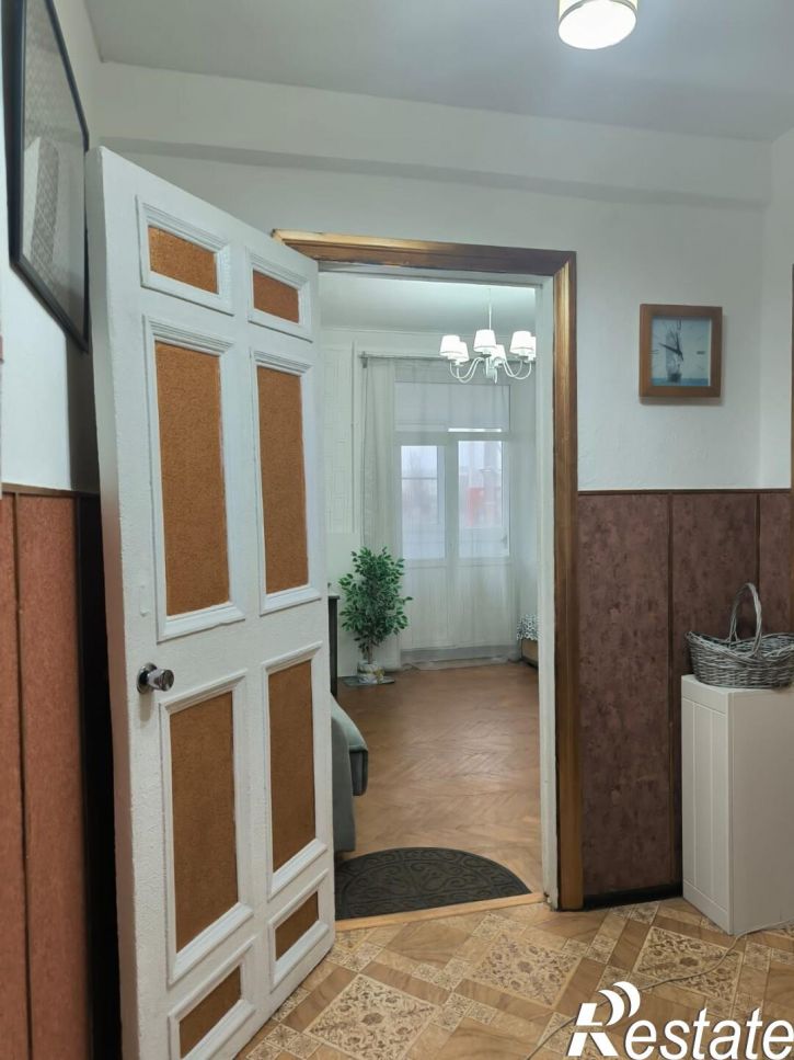 2-комн квартира 35-я линия ул., 49