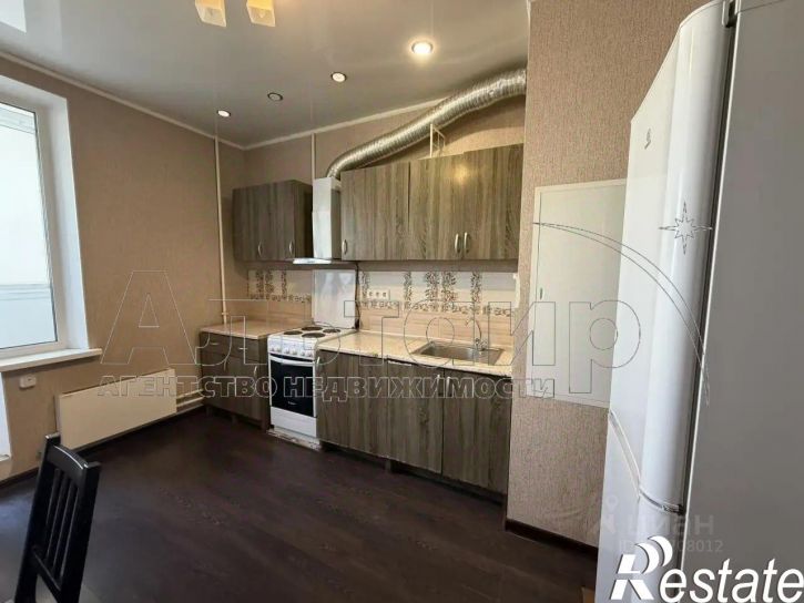2-комн квартира улица Жданова, 15,  д. 15