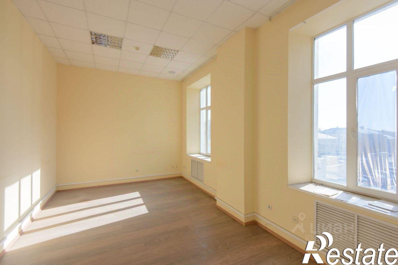 Купить офис, помещение под офис за 220 000 000 рублей на проспект Соколова, 13