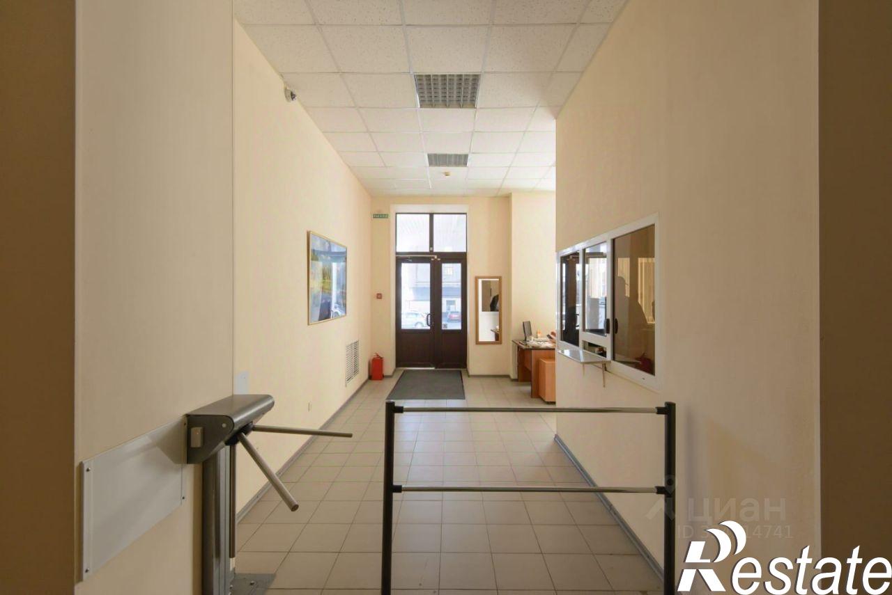 Купить офис, помещение под офис за 220 000 000 рублей на проспект Соколова, 13
