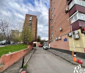18 кв м бульвар Комарова, 28Г