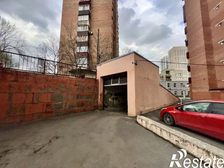 Гараж/парковка бульвар Комарова, 28Г,  д. 28Г