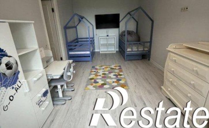 2-комн квартира улица Платона Кляты, 1,  д. 1