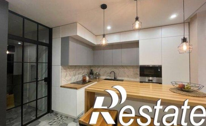 3-комн квартира проспект Сиверса, 32,  д. 32