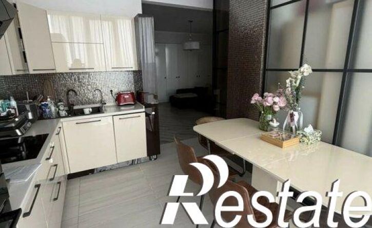 2-комн квартира Кировский проспект, 48,  д. 48