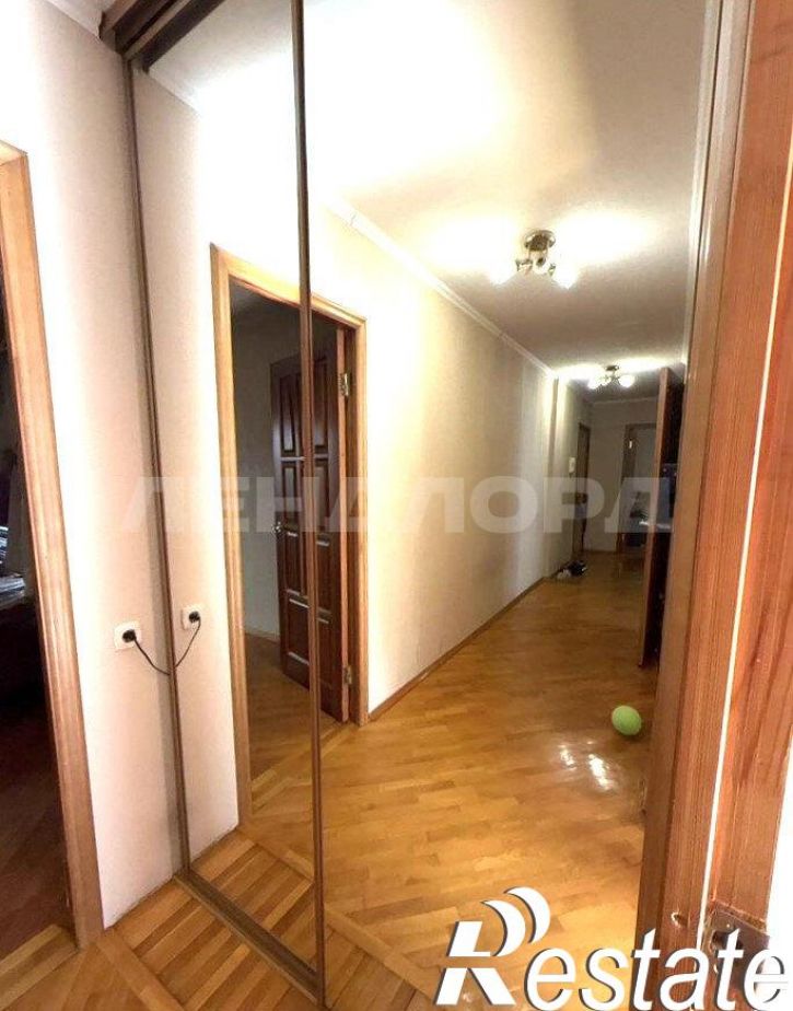 3-комн квартира бульвар Комарова, 12/2А