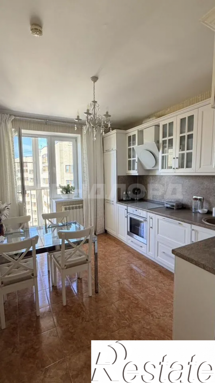 2-комн квартира бульвар Комарова, 1Л