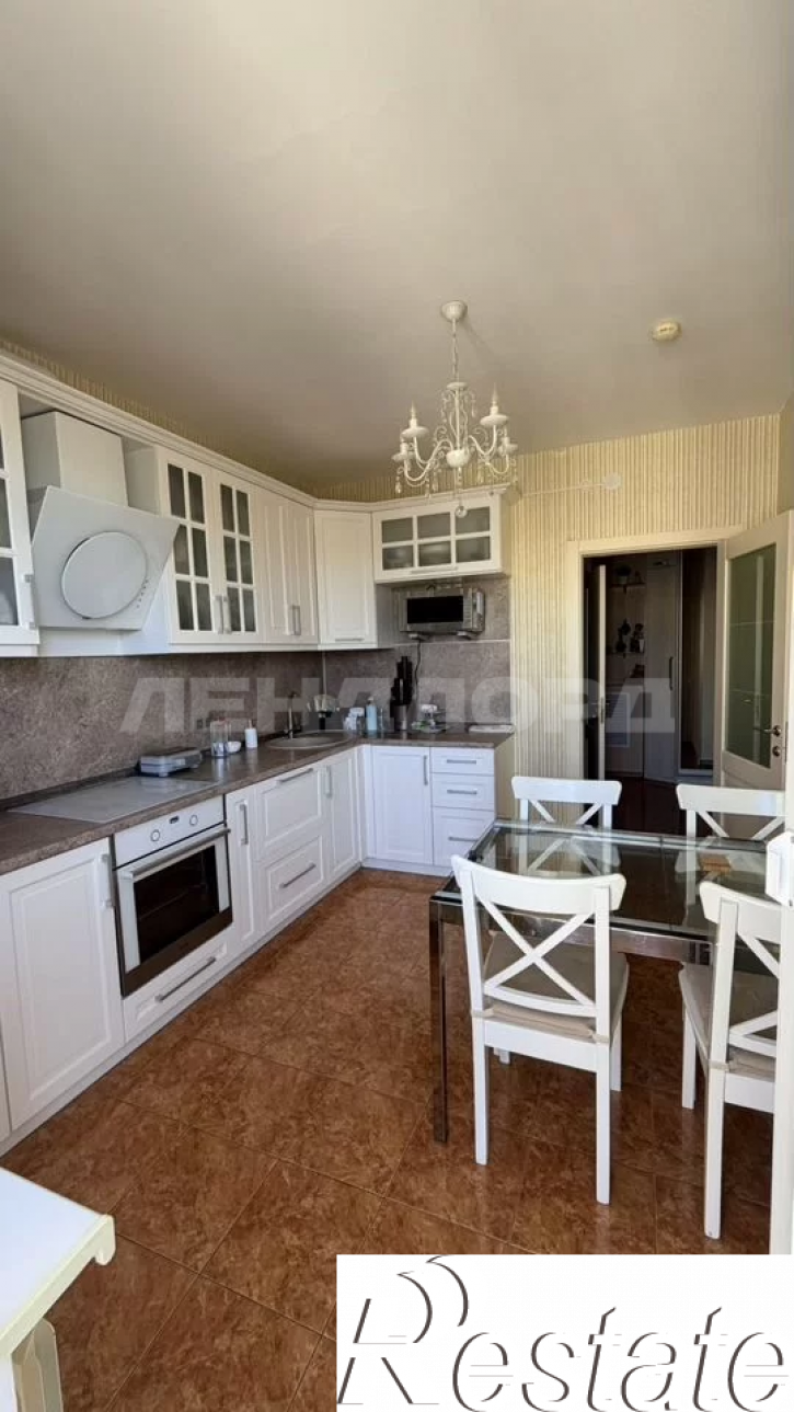 2-комн квартира бульвар Комарова, 1Л