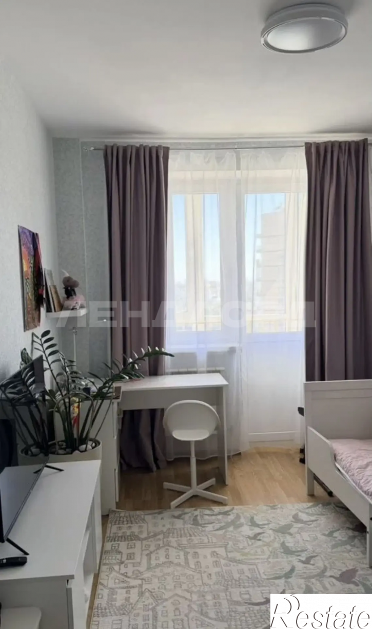 2-комн квартира бульвар Комарова, 1Л