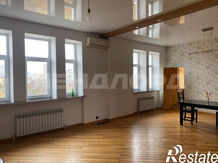 3-комн квартира улица Мечникова, 136