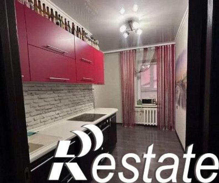 3-комн квартира улица Думенко, 3/3,  д. 3/3