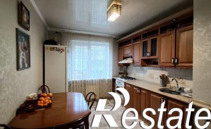 3-комн квартира улица Думенко, 13 к1,  д. 13 к1