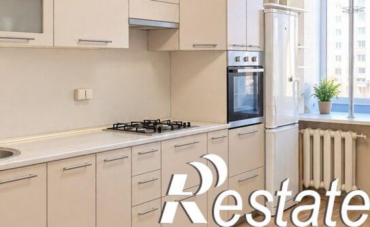 3-комн квартира улица Думенко, 13Г,  д. 13Г