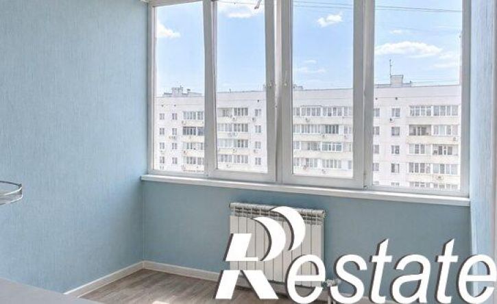 3-комн квартира улица Думенко, 13Г,  д. 13Г