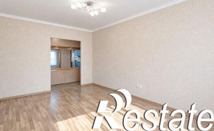 3-комн квартира улица Думенко, 13Г,  д. 13Г