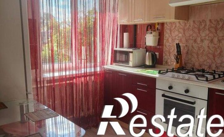 2-комн квартира Кировский проспект, 75,  д. 75