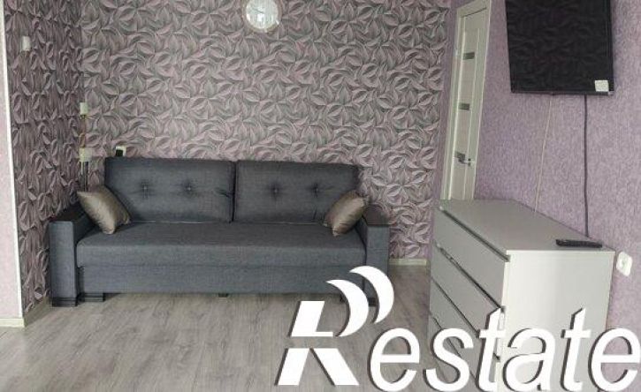 2-комн квартира Кировский проспект, 75,  д. 75