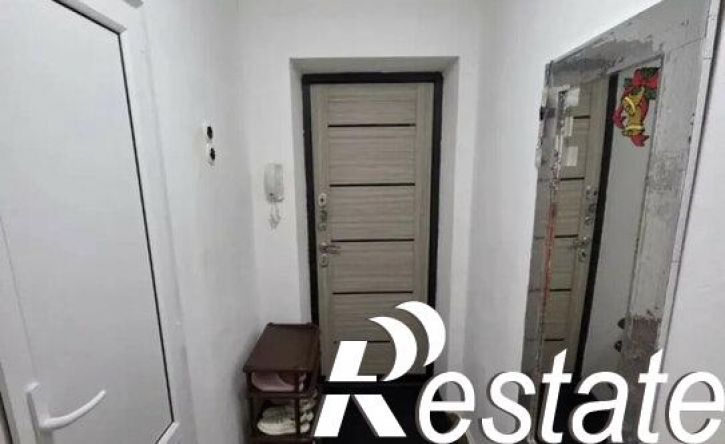2-комн квартира Контактный переулок, 93,  д. 93