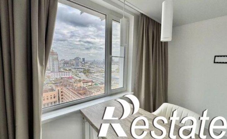2-комн квартира проспект Сиверса, 26,  д. 26