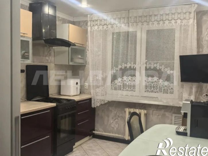 3-комн квартира проспект Королёва, 17