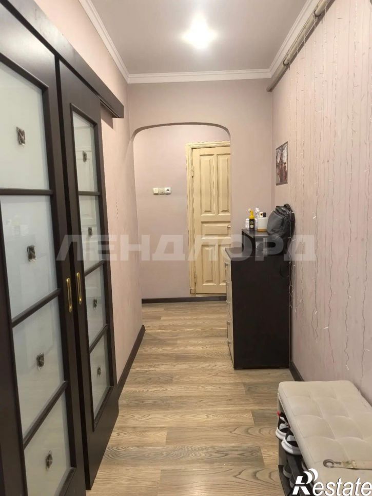 3-комн квартира проспект Королёва, 17