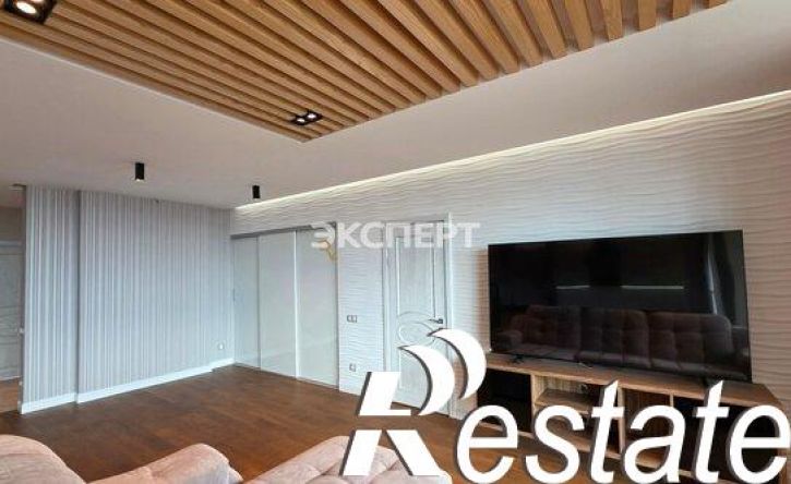 3-комн квартира Соборный переулок, 90,  д. 90