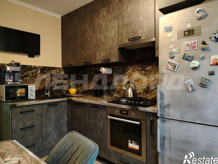 3-комн квартира проспект Королёва, 25