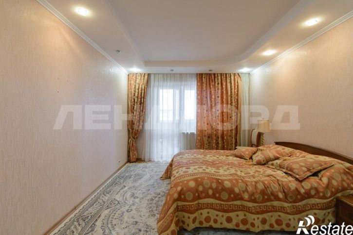 3-комн квартира бульвар Комарова, 16