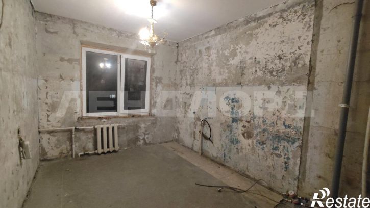 3-комн квартира проспект Космонавтов, 27/2