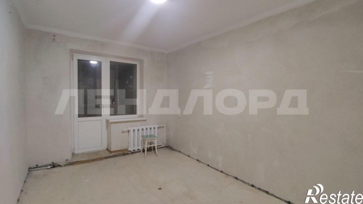 3-комн квартира проспект Космонавтов, 27/2