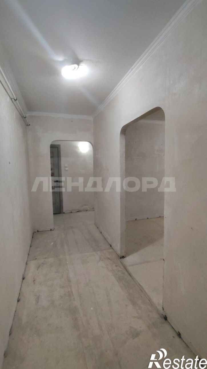 3-комн квартира проспект Космонавтов, 27/2