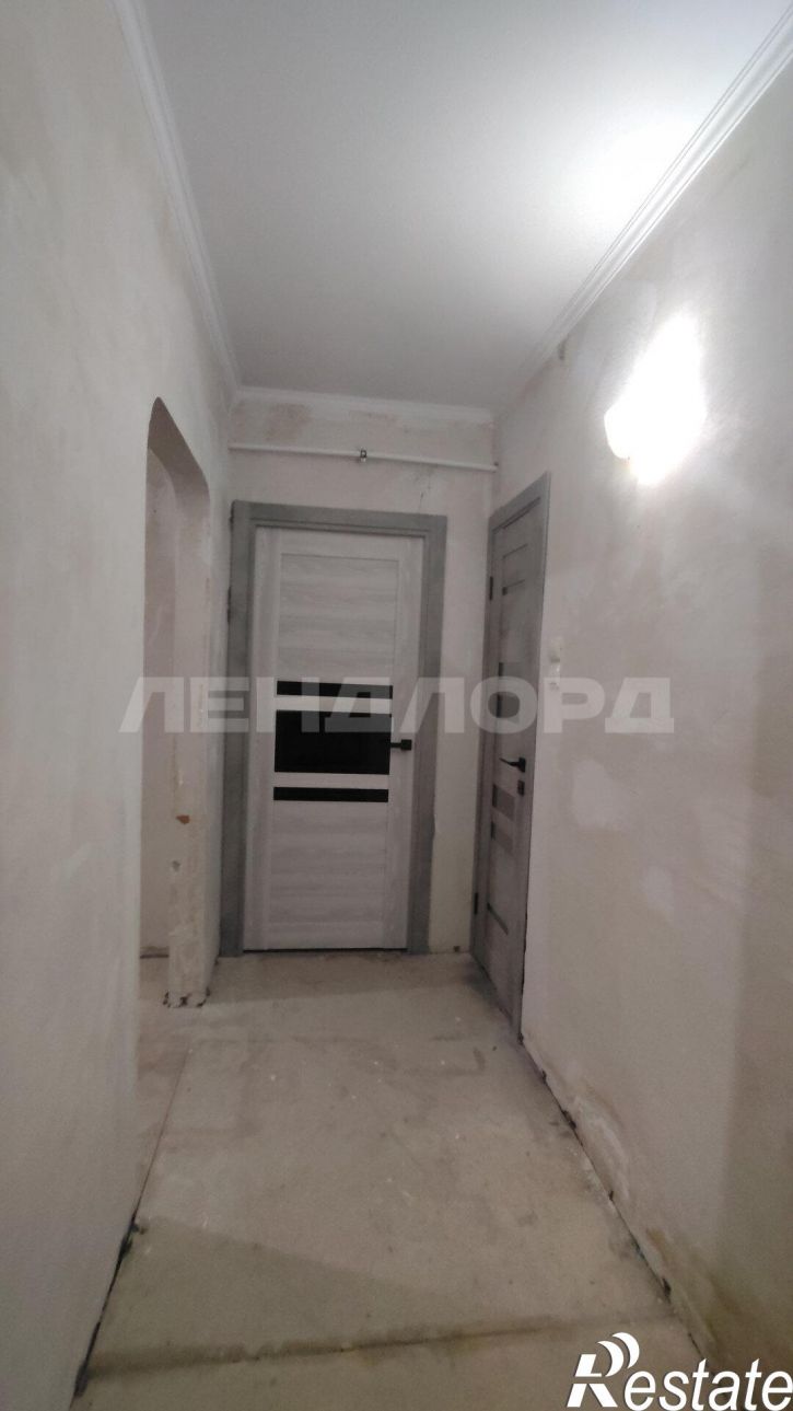 3-комн квартира проспект Космонавтов, 27/2