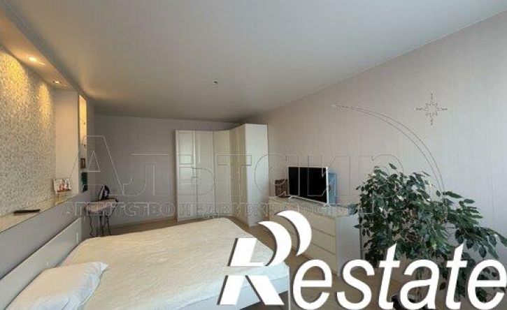 4-комн квартира улица Зорге, 17,  д. 17