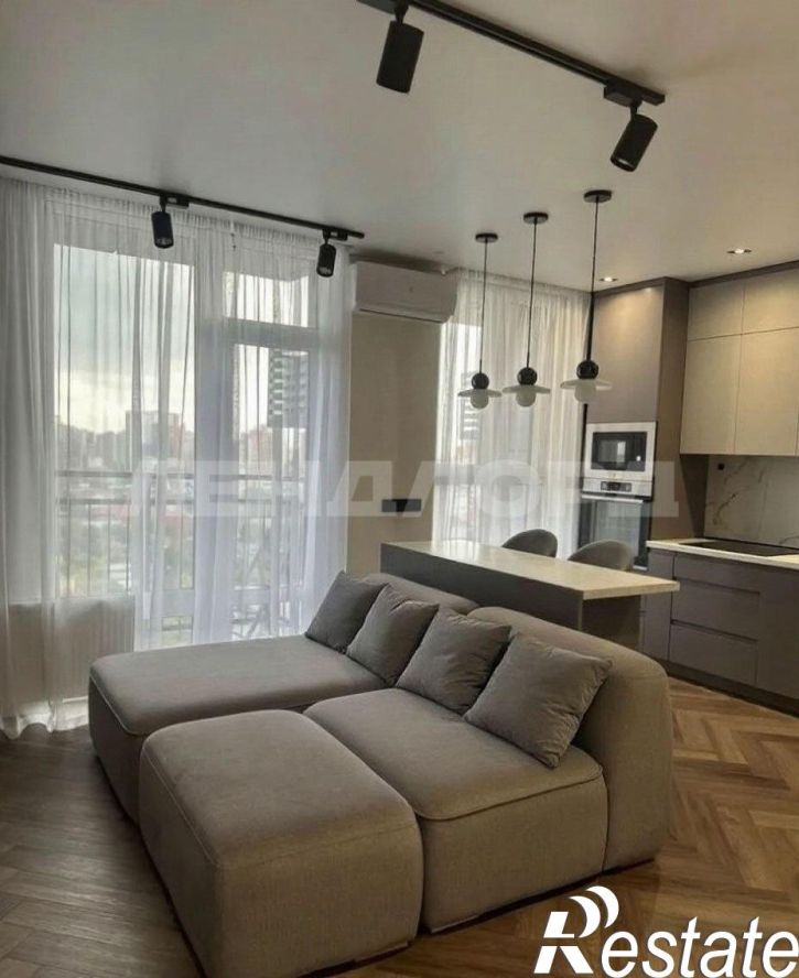 2-комн квартира проспект Соколова, 68/118Вс2