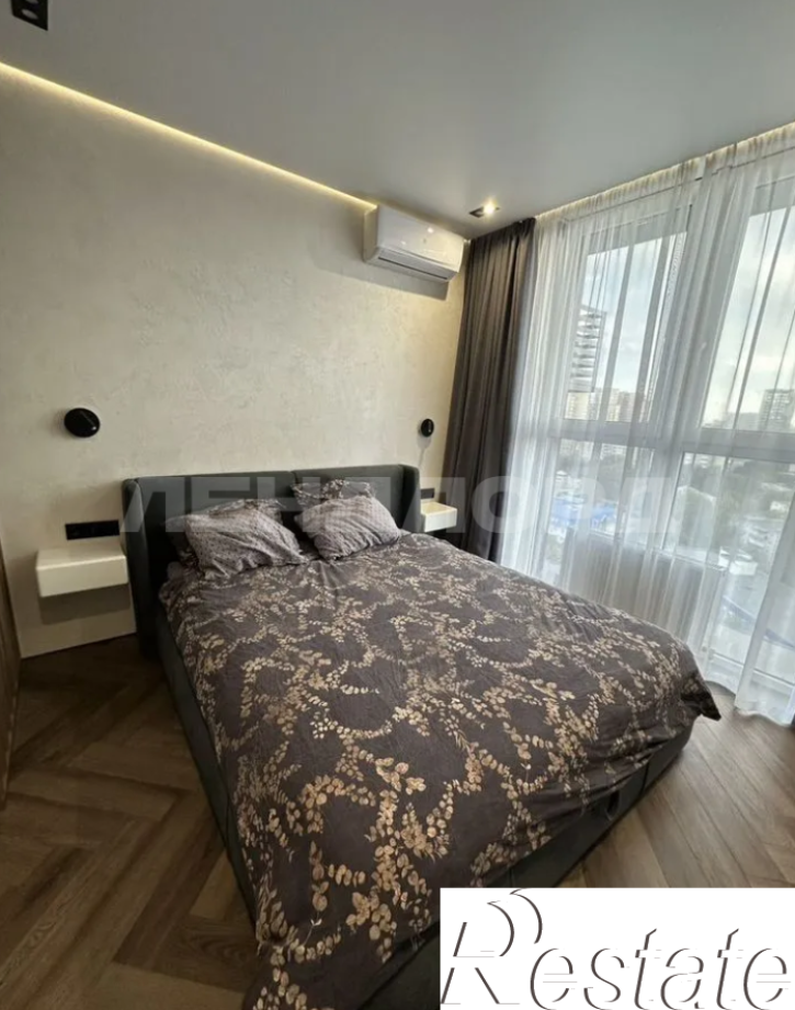2-комн квартира проспект Соколова, 68/118Вс2