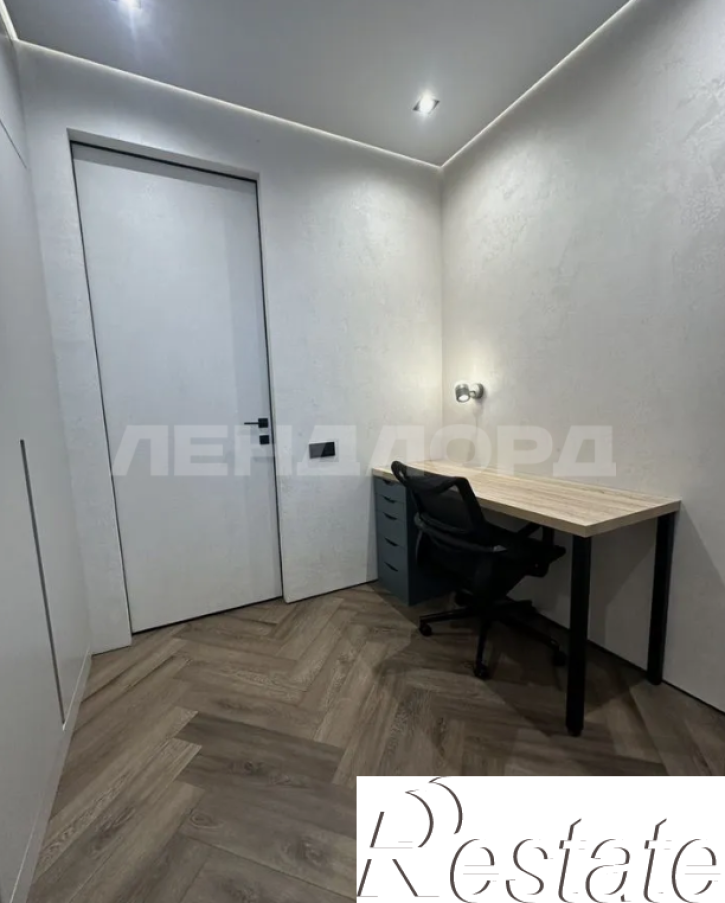 2-комн квартира проспект Соколова, 68/118Вс2