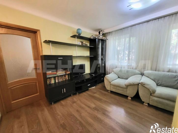 2-комн квартира улица 25-я Линия, 3