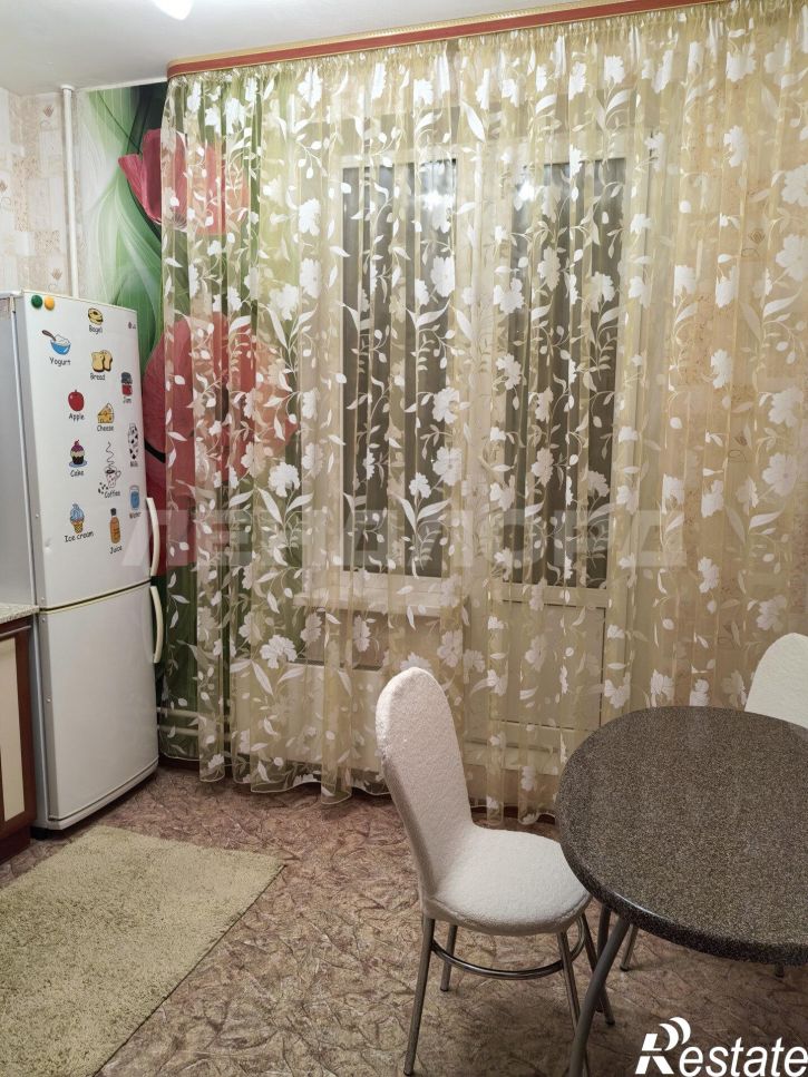2-комн квартира улица Жданова, 11
