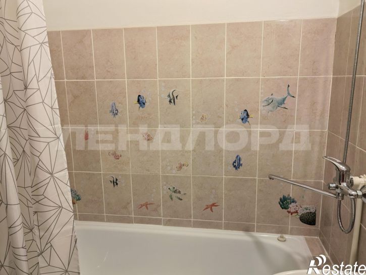 2-комн квартира улица Жданова, 11